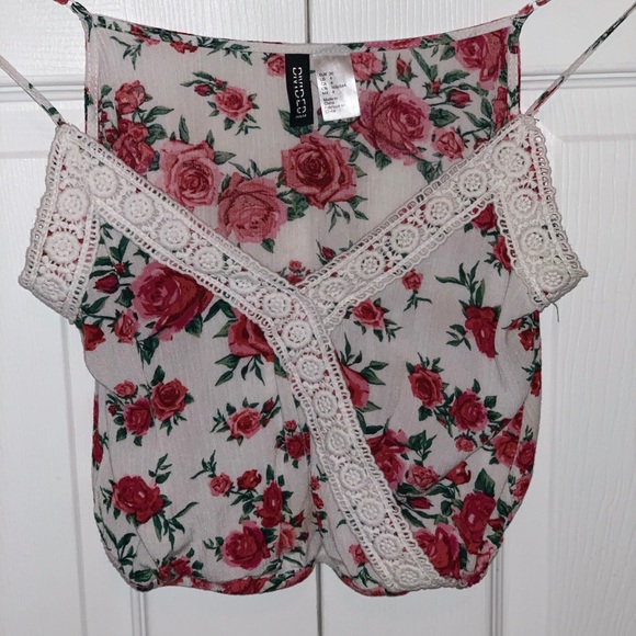 Floral top💚 - Picture 1 of 1